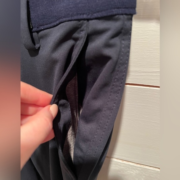 Haggar men’s the active series jogger short size 30, navy blue, EUC, belted - Picture 5 of 9